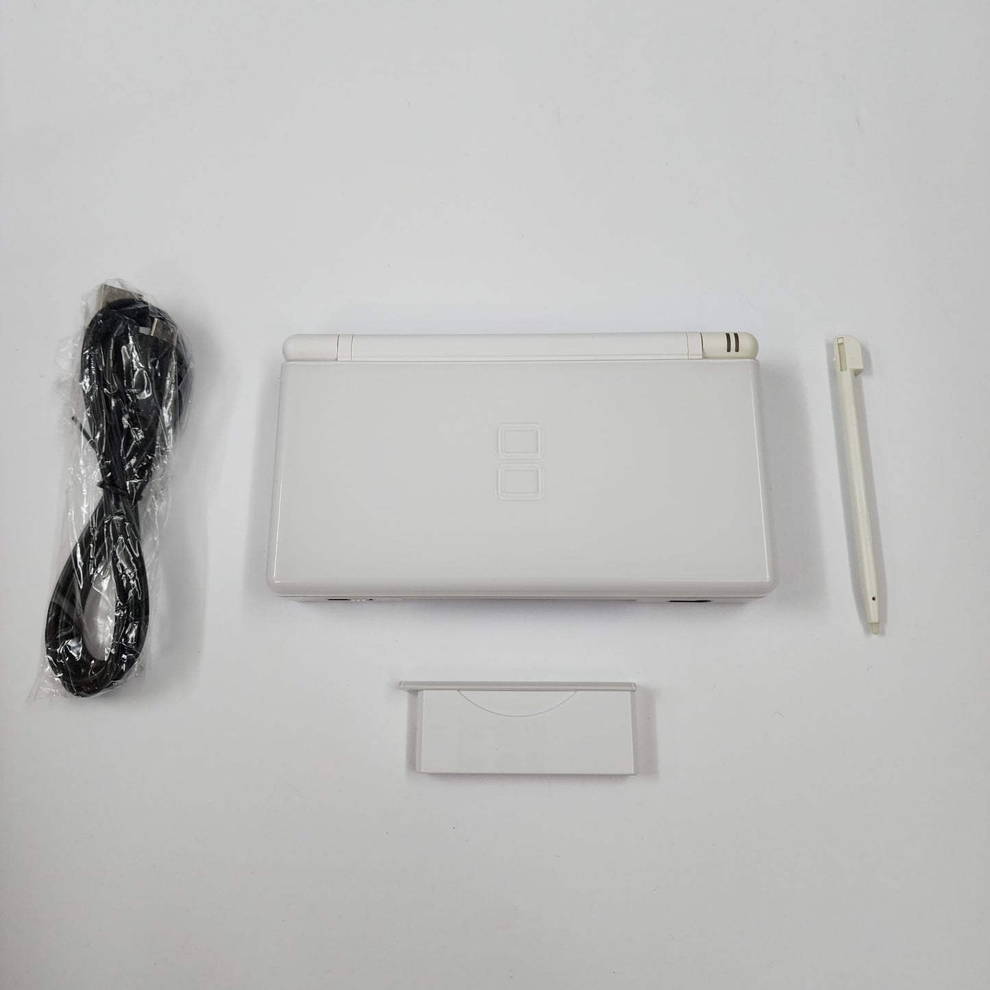 EXCELLENT CONDITION Nintendo DS Lite System w/ OEM stylus, GBA cover, USB Charger - Refurbished