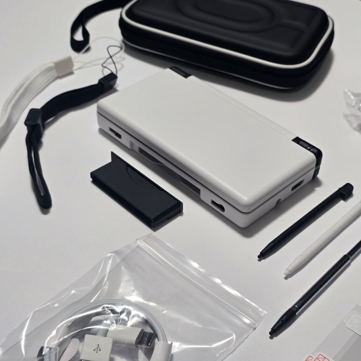 Nintendo DS Lite IPS SCREENS CUSTOM - White/Black w/ Mods & Bundle